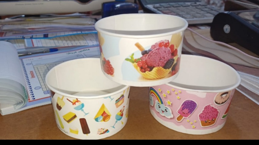 لیوان کاغذی برای سرو بستنی